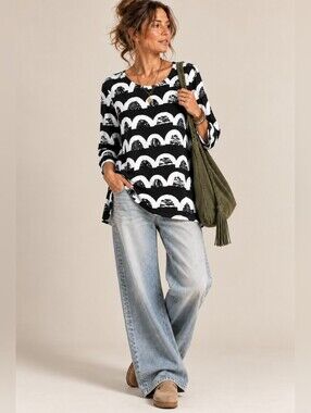 NWT RATIA FINLAND Pisara Cotton Tunic Top In Black White Igloo Print Size Small
